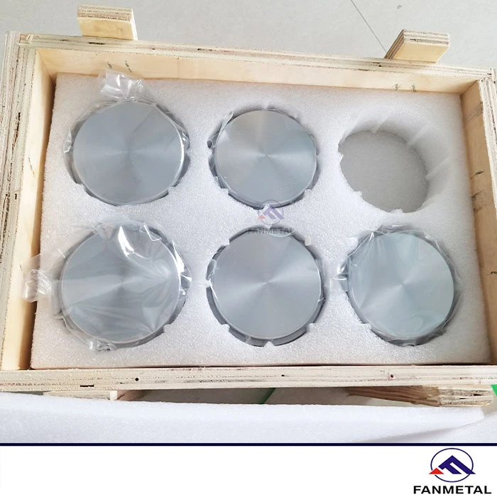 Ruthenium sputtering targets arranged in protective foam packaging Ruthenium sputtering targets arranged in protective foam packaging